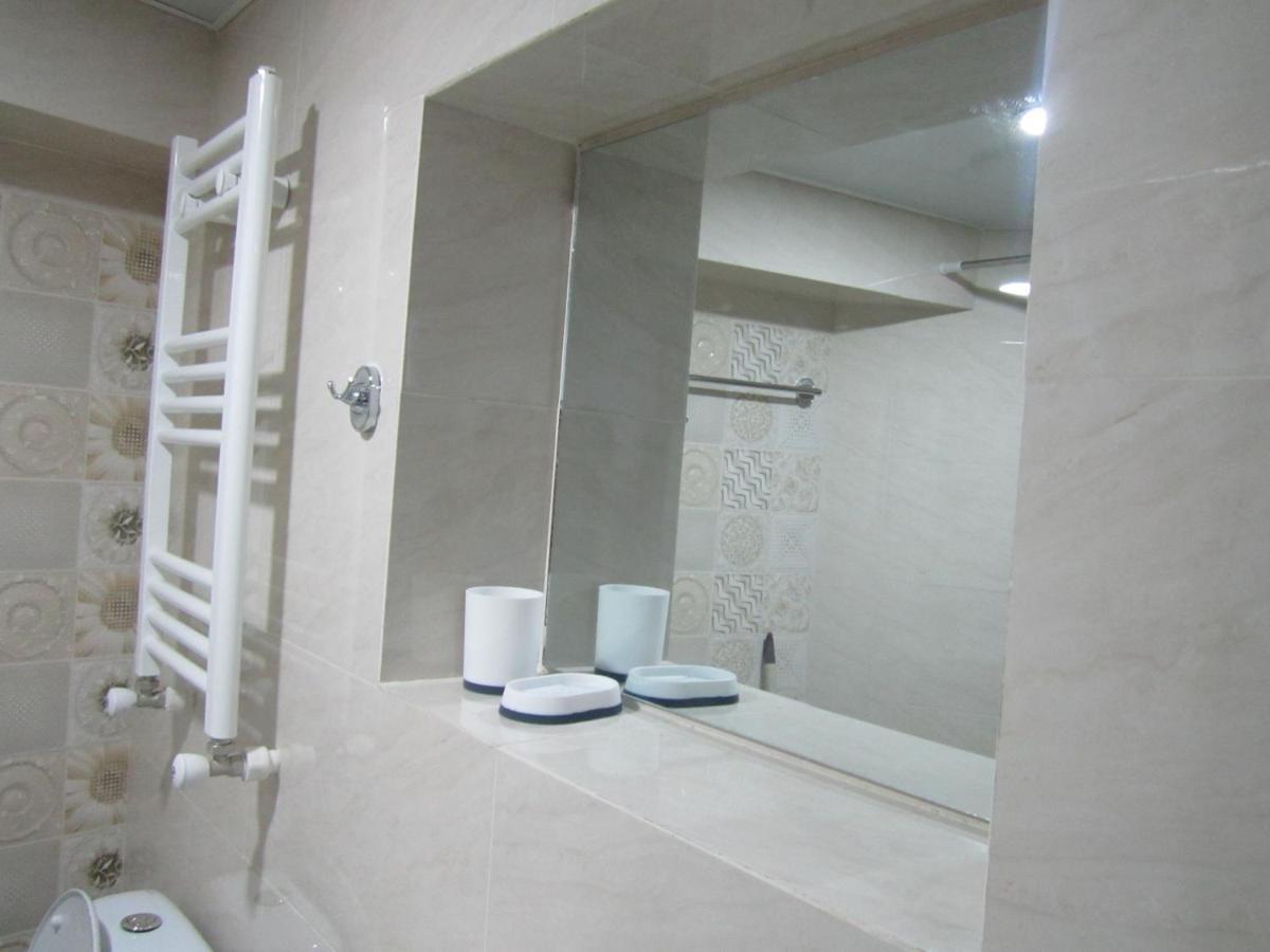 Apartment 19 Кутаїсі Екстер'єр фото